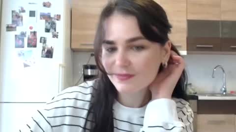 Linda online show from 09-30-25, 01:16