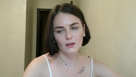 Snapshot of linda_aa chatting on 06-10-26, 08:08 Linda online show from 06-10-26, 08:08