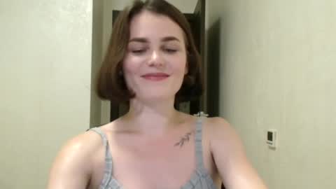 Snapshot of linda_aa chatting on 06-29-26, 07:03 Linda online show from 06-29-26, 07:03