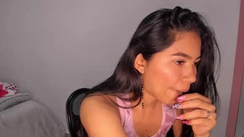 Snapshot of linda_alana chatting on 03-16-26, 08:02 Alana online show from 03-16-26, 08:02