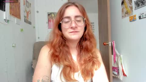 Giggles  online show from 10-06-25, 02:14