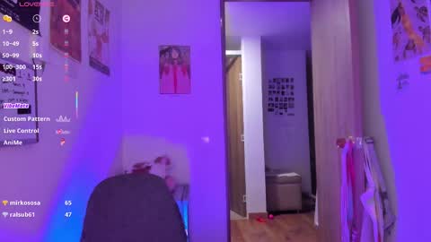 Giggles  online show from 02-06-26, 11:52