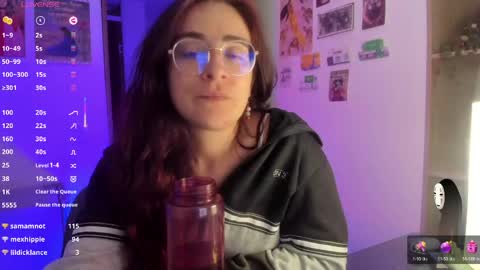 Giggles  online show from 05-29-26, 03:15