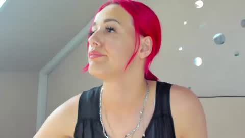 Snapshot of linda_jonys chatting on 07-14-26, 10:21 Linda online show from 07-14-26, 10:21