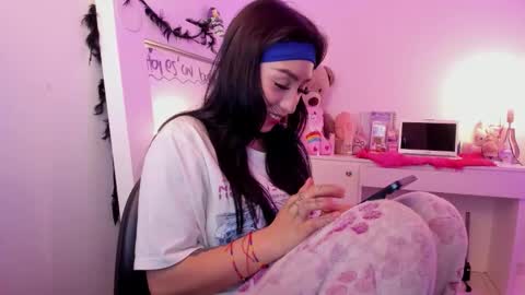 Lindaa maria  online show from 11-12-25, 09:47