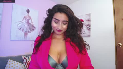Snapshot of linda_morgan1 chatting on 01-25-25, 03:09 Maria Paula online show from 01-25-25, 03:09