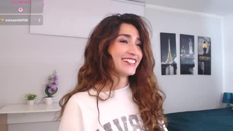 Snapshot of linda_morgan1 chatting on 04-26-26, 01:31 Maria Paula online show from 04-26-26, 01:31