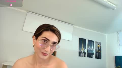 Snapshot of linda_morgan1 chatting on 06-12-26, 11:09 Maria Paula online show from 06-12-26, 11:09