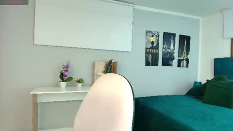 Snapshot of linda_morgan1 chatting on 07-23-26, 10:24 Maria Paula online show from 07-23-26, 10:24