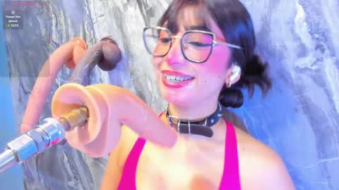 Snapshot of linda_sofi__ chatting on 06-04-26, 09:54 linda_sofi__ online show from 06-04-26, 09:54