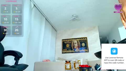 Snapshot of linda_xx90 chatting on 11-26-25, 04:46 LAURA RAMIREZ online show from 11-26-25, 04:46