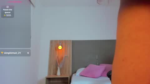 L I N D A online show from 02-24-26, 07:34