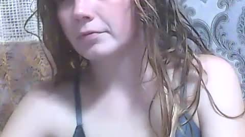 Snapshot of lindaahskysx chatting on 07-04-26, 09:10 LindaAhSkysX online show from 07-04-26, 09:10