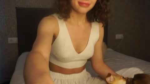 Linda online show from 06-08-26, 01:44