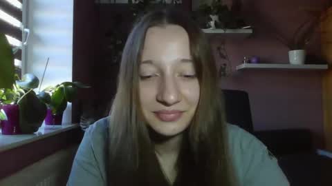 Snapshot of lindaamore chatting on 09-24-25, 07:33 LindaAmore online show from 09-24-25, 07:33