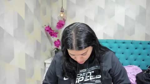    online show from 10-01-25, 04:02