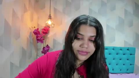 Snapshot of lindabreexlove chatting on 06-19-26, 01:48 online show from 06-19-26, 01:48
