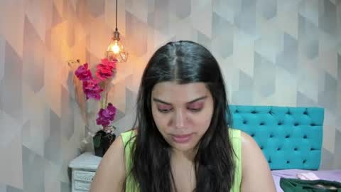Snapshot of lindabreexlove chatting on 06-21-26, 02:30 online show from 06-21-26, 02:30