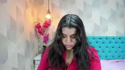 Snapshot of lindabreexlove chatting on 06-27-26, 04:56 online show from 06-27-26, 04:56