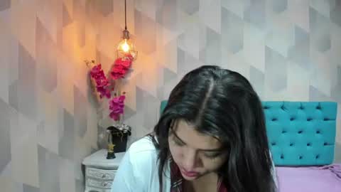 Snapshot of lindabreexlove chatting on 06-29-26, 10:48 online show from 06-29-26, 10:48