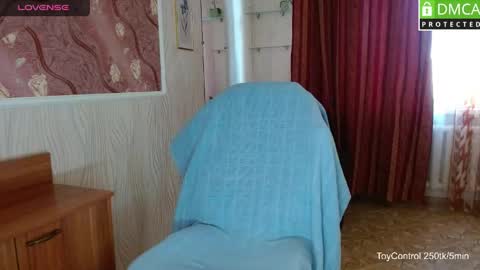 Snapshot of lindaernestine chatting on 04-21-26, 07:03 LindaErnestine online show from 04-21-26, 07:03
