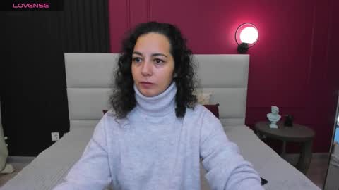 Snapshot of lindainsatiable chatting on 09-29-25, 01:22 Linda online show from 09-29-25, 01:22