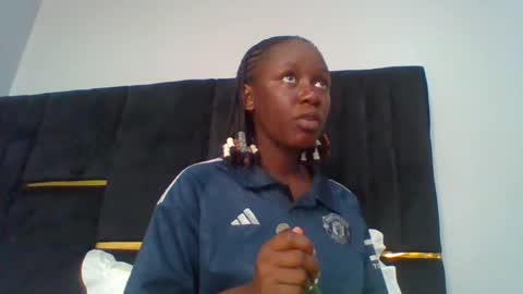 lindalovebird online show from 06-27-26, 12:44