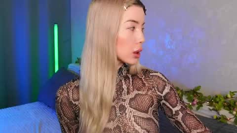 Linda online show from 05-11-26, 04:07