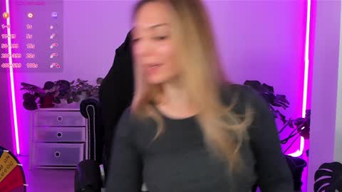 Linda  --  online show from 12-14-24, 05:14