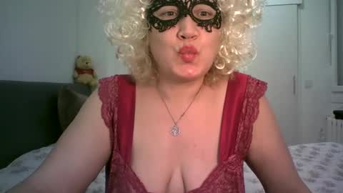 LindaXSmile online show from 02-17-25, 06:48