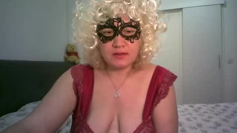 LindaXSmile online show from 02-17-25, 09:52