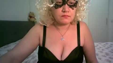 LindaXSmile online show from 02-24-25, 10:47