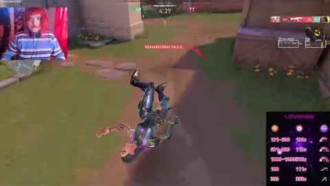 Snapshot of linddamortt chatting on 12-20-25, 09:11 CatalinaANIDEA online show from 12-20-25, 09:11