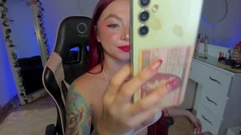 Snapshot of lindsay_khaleesi chatting on 01-07-25, 04:50 Lindsay online show from 01-07-25, 04:50