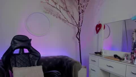 Snapshot of lindsay_khaleesi chatting on 10-03-25, 09:12 Lindsay online show from 10-03-25, 09:12