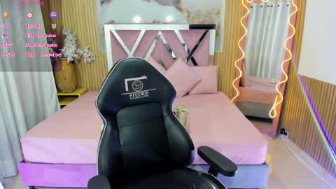 Linda  online show from 06-04-26, 03:23