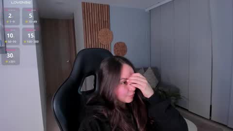 call me annie online show from 10-11-25, 02:33