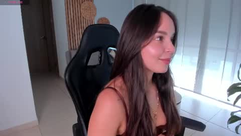 Snapshot of lindseyhallx chatting on 07-05-26, 08:05 call me annie online show from 07-05-26, 08:05