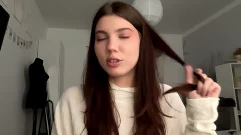 Linda online show from 03-20-26, 01:27