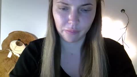 Snapshot of lindsisecret chatting on 03-31-26, 07:14 Anna online show from 03-31-26, 07:14