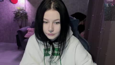 Snapshot of line_green chatting on 02-17-26, 06:32 Lina online show from 02-17-26, 06:32