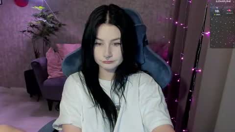 Snapshot of line_green chatting on 07-14-26, 04:02 Lina online show from 07-14-26, 04:02