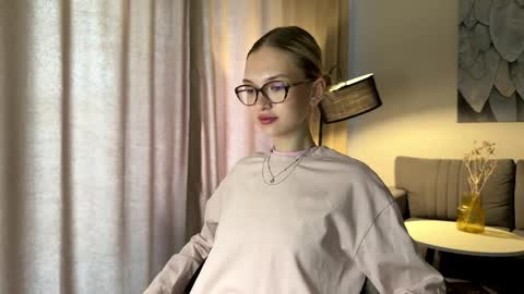 Emma online show from 04-06-26, 09:21