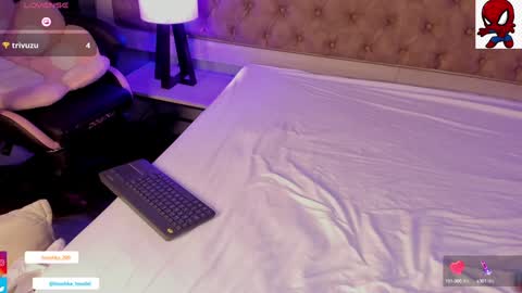 Snapshot of linoshka_1 chatting on 01-18-25, 10:17 Luciana online show from 01-18-25, 10:17