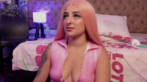 Snapshot of linoshka_1 chatting on 01-29-25, 11:14 Luciana online show from 01-29-25, 11:14