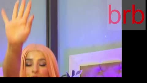 Snapshot of linoshka_1 chatting on 03-07-25, 12:04 Luciana online show from 03-07-25, 12:04