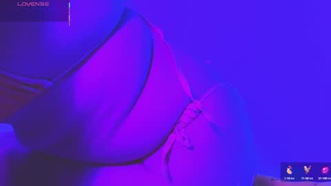 Snapshot of linoshka_1 chatting on 10-04-25, 09:13 Luciana online show from 10-04-25, 09:13