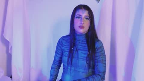 Snapshot of linoshka_1 chatting on 10-25-25, 09:09 Luciana online show from 10-25-25, 09:09