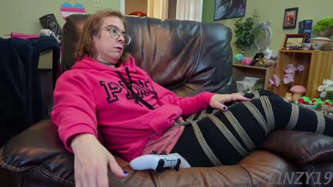 Linzy19 online show from 01-25-25, 09:14