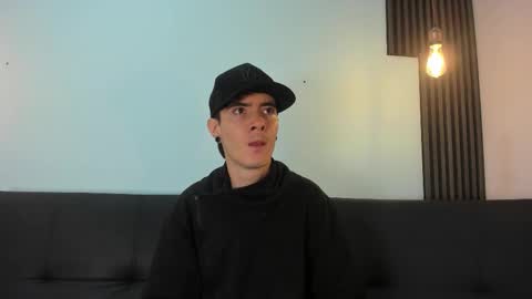 Snapshot of lio_____ chatting on 03-02-26, 03:20 Lio online show from 03-02-26, 03:20